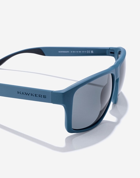 Nos Lunettes de Soleil HAWKERS FASTER SPORT RAW - SHADOW BLUE BLACK