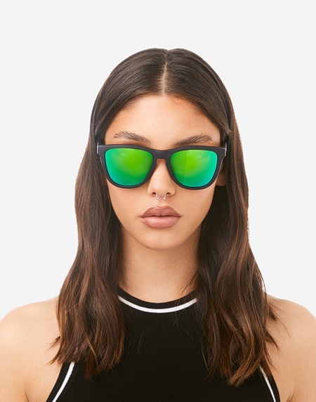 Nos Lunettes de Soleil Hawkers ONE RAW - POLARIZED BLACK EMERALD