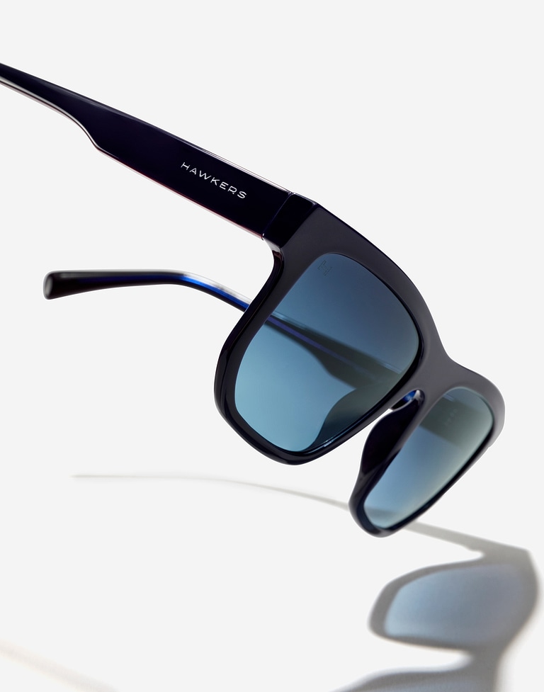 Nos Lunettes de Soleil Hawkers MARS - DARK BLUE INDIGO ECO