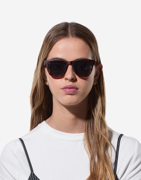Sunglasses Hawkers ONE XS - POLARIZED CAREY DARK