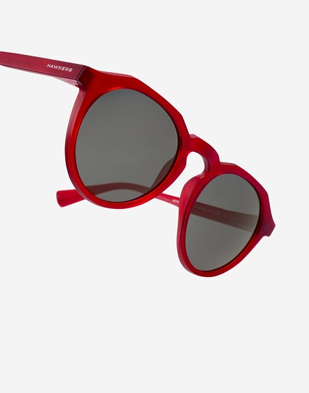 Sunglasses Hawkers WARWICK RAW - CHERRY RED DARK
