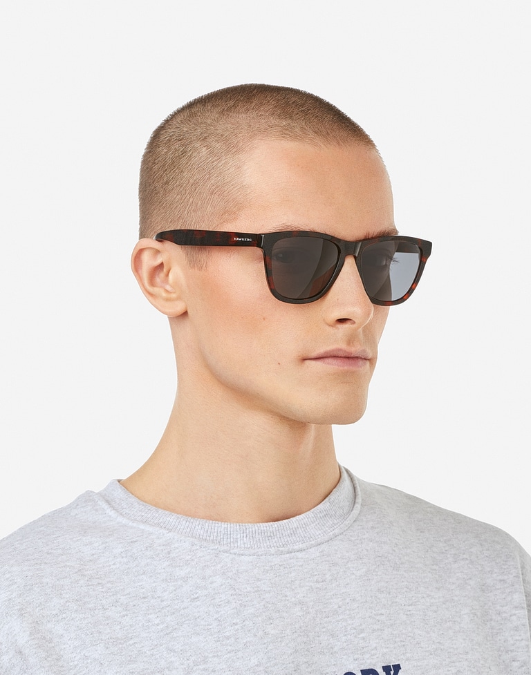 Nos Lunettes de Soleil Hawkers BLACK CAREY - DAARK ONE X