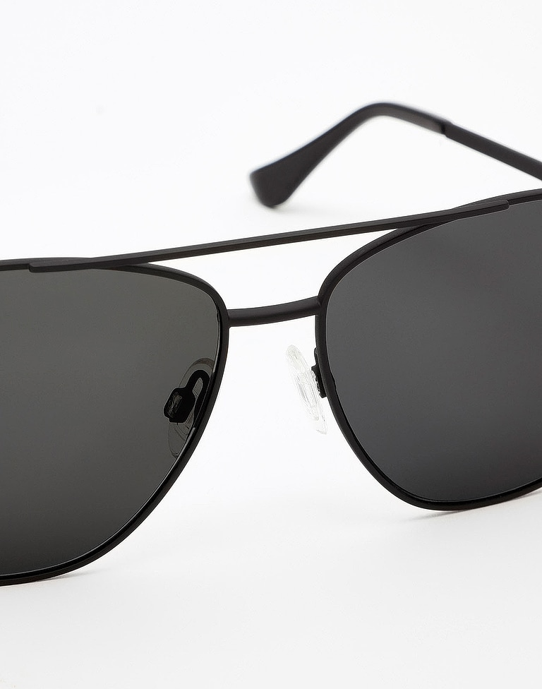 Nos Lunettes de Soleil Hawkers LAX - POLARIZED BLACK DARK