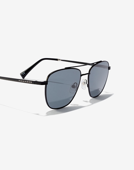 Sunglasses Hawkers BLACK DARK PILOTA