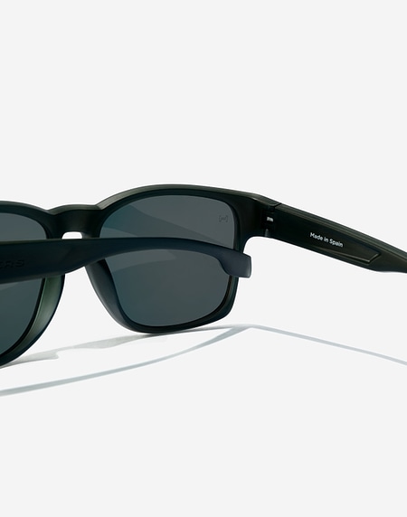 Sunglasses Hawkers CORE RAW - POLARIZED RUBY