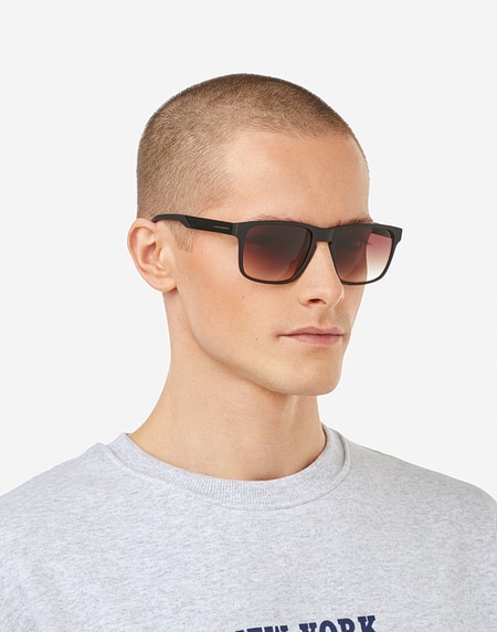 Nos Lunettes de Soleil Hawkers PEAK METAL - BLACK SMOKY BROWN