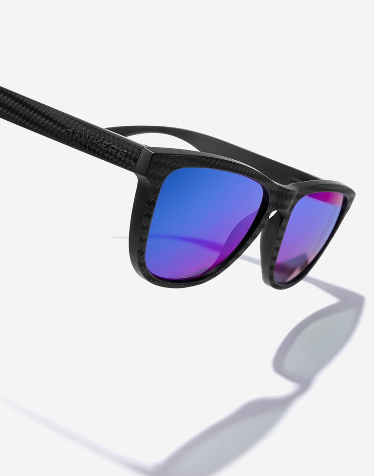 Occhiali da sole Hawkers ONE RAW CARBON FIBER - POLARIZED SKY