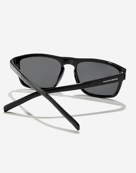 Occhiali da sole Hawkers LION - POLARIZED BLACK DARK
