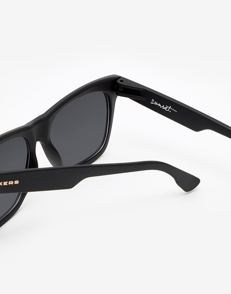Sunglasses Hawkers CABON BLACK DARK SUNSET