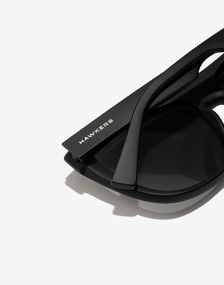 Sunglasses Hawkers BLACK CHROME RUNWAY