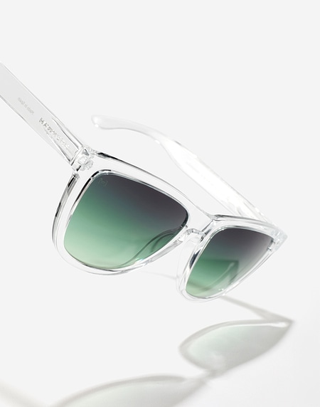 Nos Lunettes de Soleil Hawkers ONE RAW - TRANSPARENT GREEN FOREST