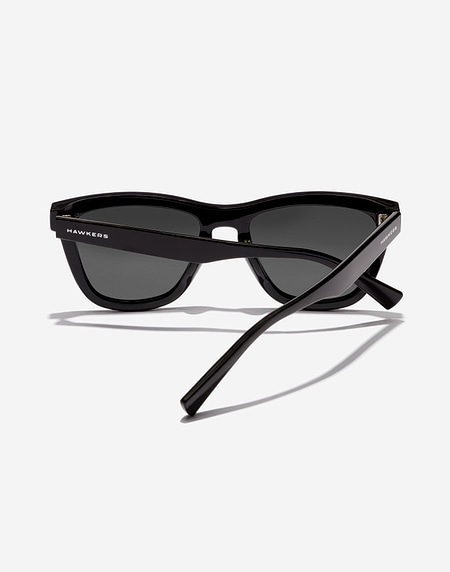 Sunglasses Hawkers DOWNTOWN MAX - BLACK DARK