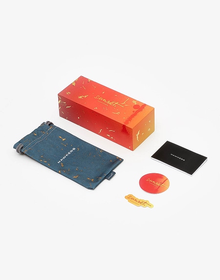 Sunglasses Hawkers FROZEN NUDE ROSE GOLD SUNSET XL