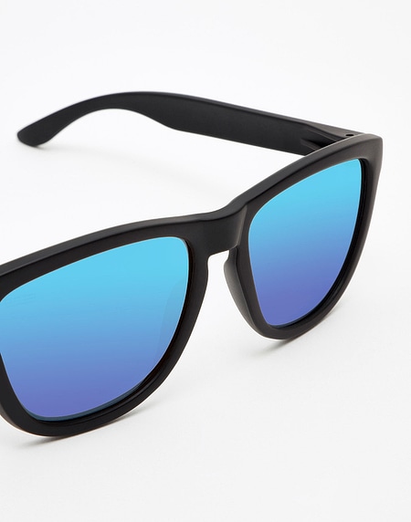 Polarized blue clearance
