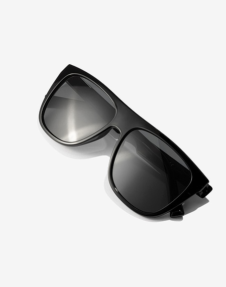 Γυαλιά ηλίου Hawkers RUNWAY - POLARIZED MATTE BLACK