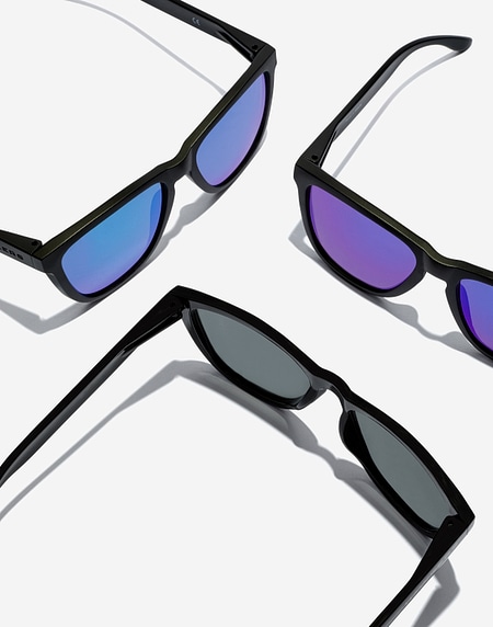 Sunglasses Hawkers ONE RAW - POLARIZED BLACK DARK