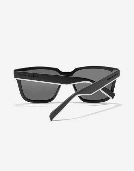 Lentes de sol Hawkers MOTION - POLARIZED BLACK DARK