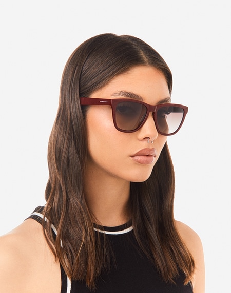 Sunglasses Hawkers DIAMOND BURGUNDY - DARK ONE X