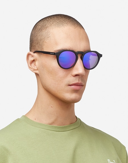 Sunglasses Hawkers WARWICK RAW - CARBON BLACK SKY