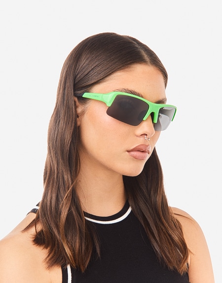 Sunglasses Hawkers BAT - POLARIZED NEON GREEN DARK