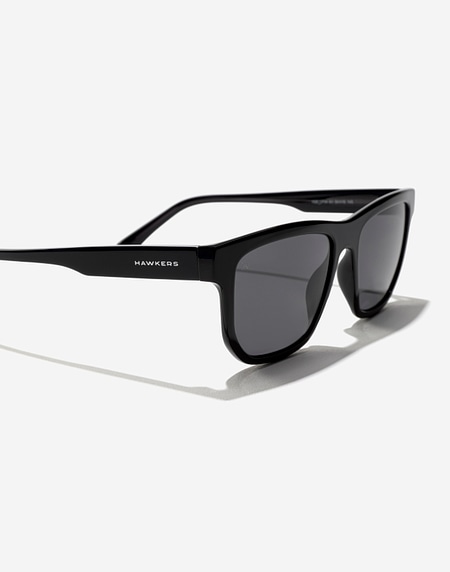 Sunglasses Hawkers MARS - BLACK DARK ECO