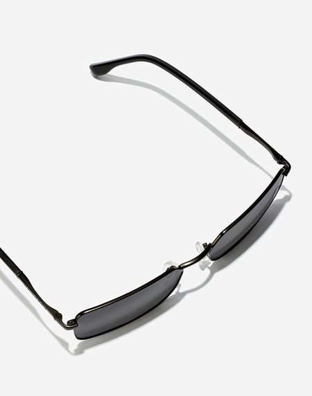 Sunglasses Hawkers SOUR - BLACK DARK