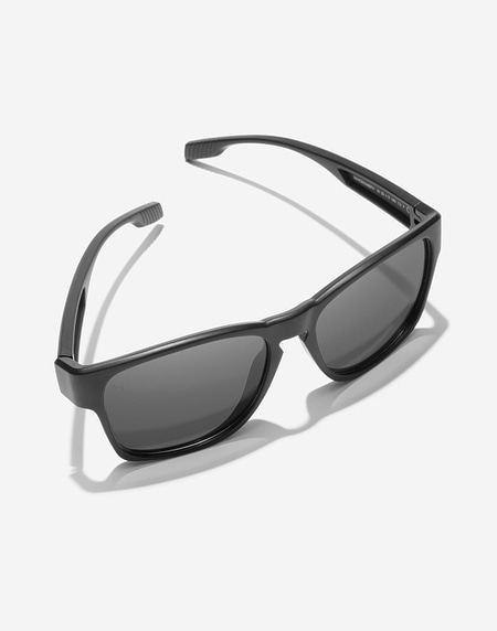 Sunglasses Hawkers CORE RAW - POLARIZED BLACK DARK