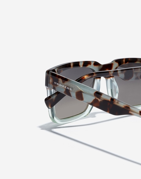 Sunglasses Hawkers INWOOD - BLUE CAREY SMOKY DARK