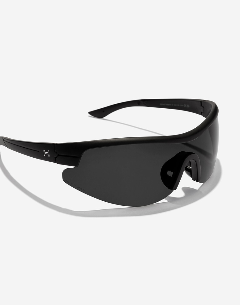 Nos Lunettes de Soleil Hawkers ACTIVE - POLARIZED BLACK DARK