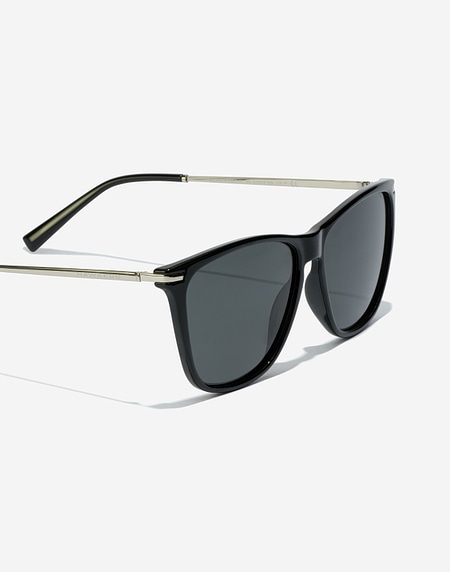 Nos Lunettes de Soleil Hawkers ONE CROSSWALK - POLARIZED BLACK DARK