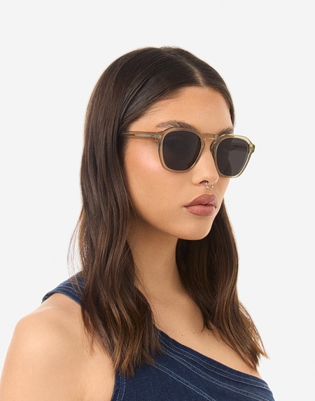 Sunglasses Hawkers BLACKJACK - POLARIZED TRANSPARENT DARK