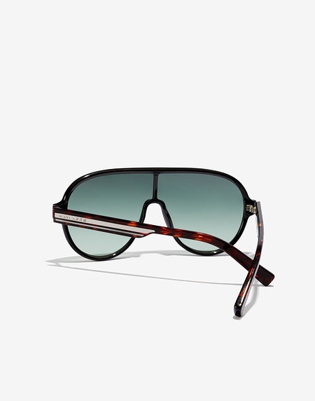 Sunglasses Hawkers BLACK CAREY GREEN GRADIENT HYLEG