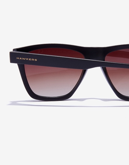 Sunglasses Hawkers ONE LS RAW - POLARIZED BLACK SLATE WOLF