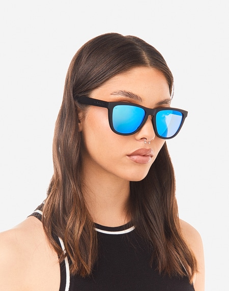 Lentes de sol Hawkers POLARIZED CARBON BLACK - CLEAR BLUE ONE