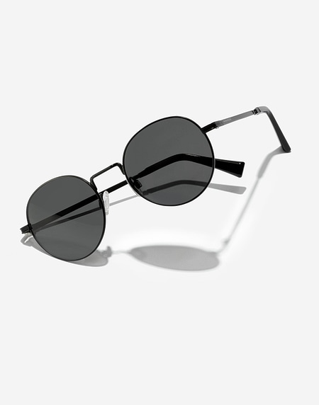 Sunglasses Hawkers MOMA - POLARIZED MATTE BLACK