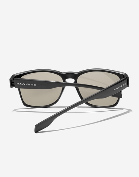 Lentes de sol Hawkers CORE RAW - POLARIZED BLACK SKY