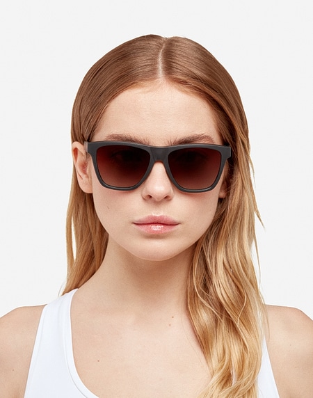 Sunglasses Hawkers ONE LS RAW - POLARIZED BLACK SLATE WOLF