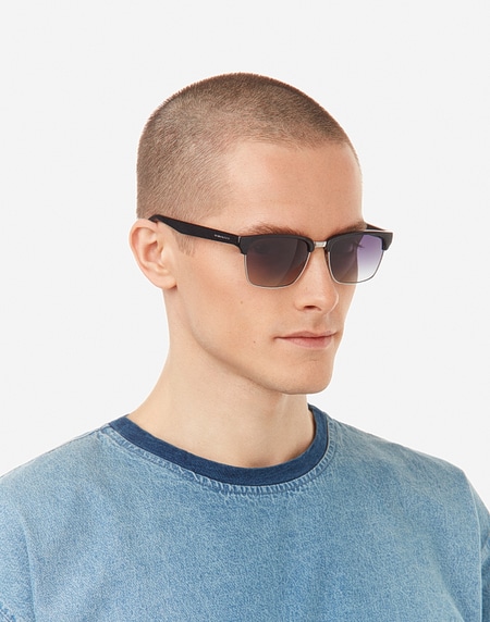 Sunglasses Hawkers CLASSIC VALMONT - POLARIZED BLACK GRADIENT