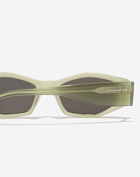 Sunglasses Hawkers APEROL - SOFT GREEN DARK