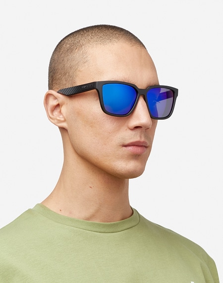 Nos Lunettes de Soleil Hawkers MOTION - POLARIZED BLACK SKY