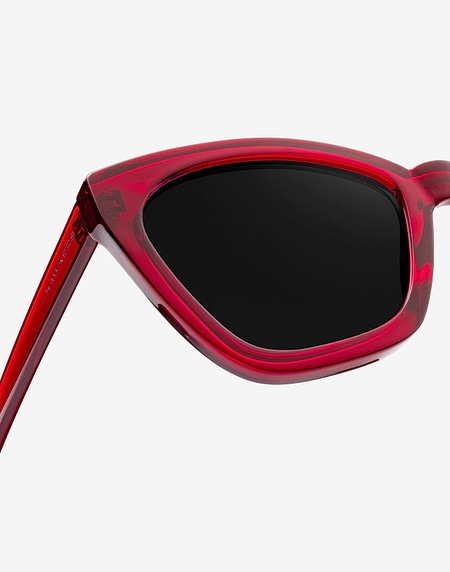 Sunglasses Hawkers CRYSTAL RED - DARK MELROSE