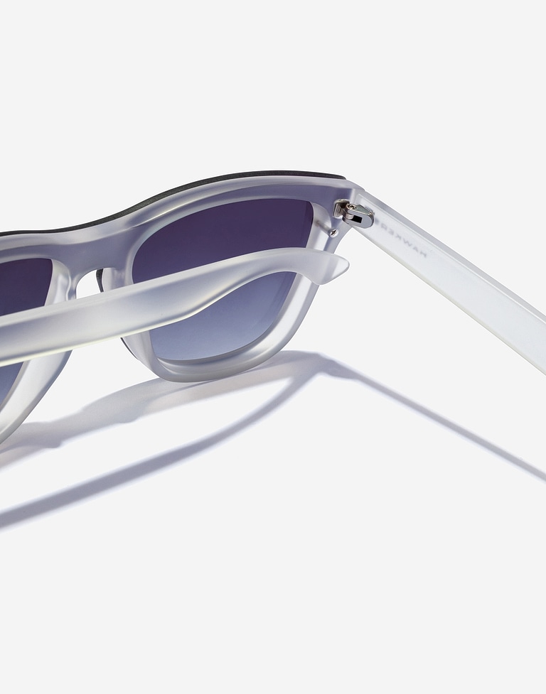 Sunglasses Hawkers ONE DREAM - CRYSTAL GREY