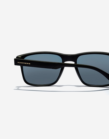 Sunglasses Hawkers PEAK - BLACK RUBY