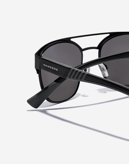 Sunglasses Hawkers VITAL - BLACK