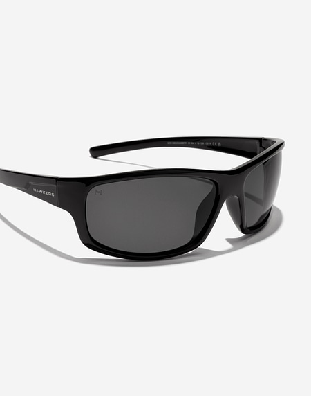 Sunglasses Hawkers BOOST - POLARIZED BLACK DARK