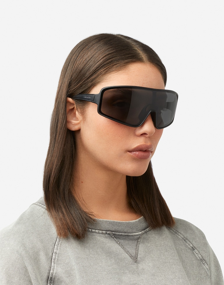 Occhiali da sole Hawkers TIGER - BLACK DARK