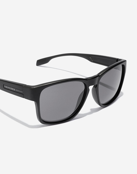 Nos Lunettes de Soleil Hawkers CORE - BLACK
