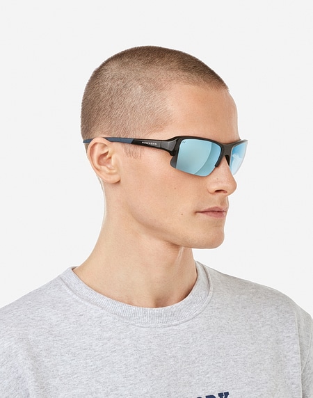 Sunglasses Hawkers BAT - BLACK BLUE CHROME