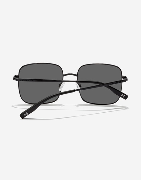 Sunglasses Hawkers ROYAL FLUSH - POLARIZED BLACK DARK