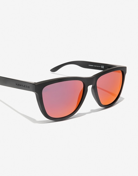Nos Lunettes de Soleil Hawkers ONE RAW - BLACK RUBY